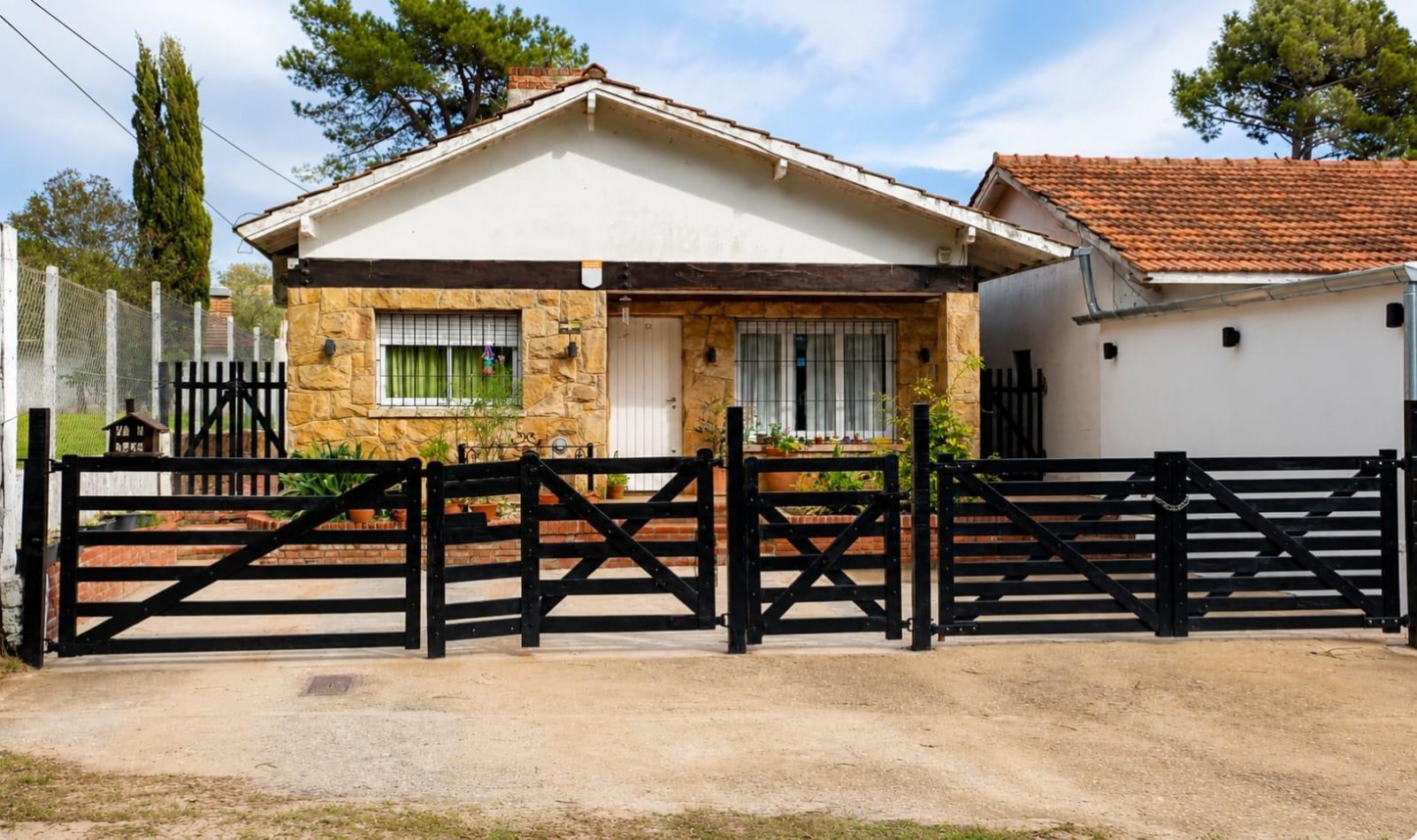 CASA EN VENTA MAS DOS UNIDADES 